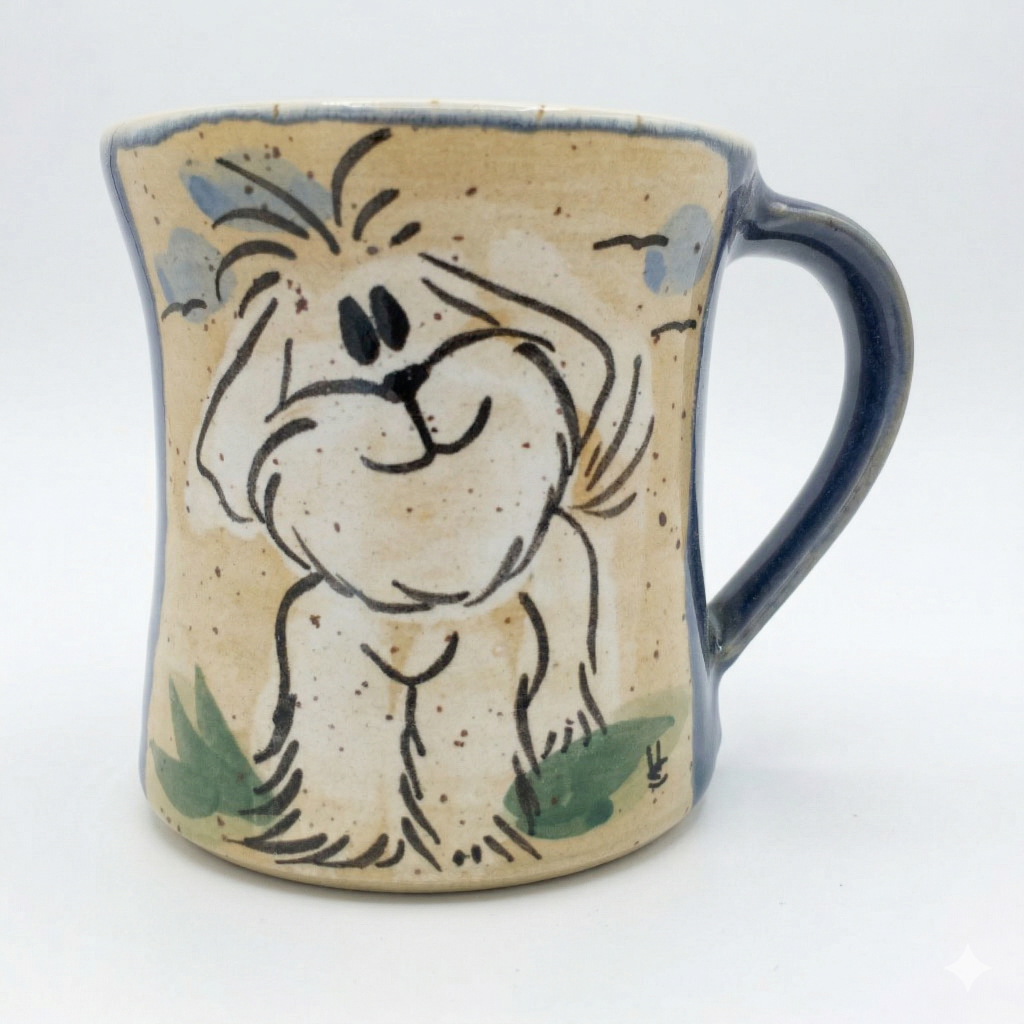 Blaue Keramik Tasse mit fröhlichem Comic Hundegesicht und Schlappohren aus Bad Kissingen
